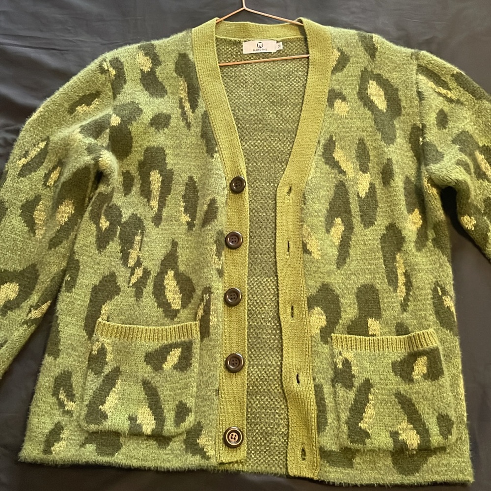 Good condition men Leopard print Cardigan